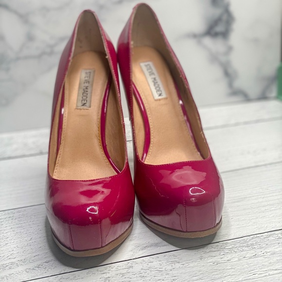 Steve Madden Magenta Patent Leather Heels - Picture 2 of 2